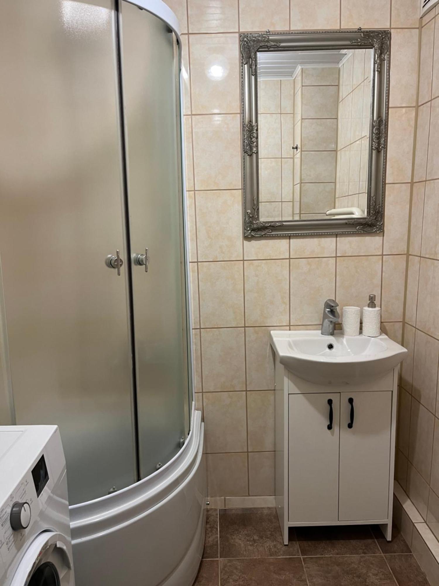 Vienibas Apartment Daugavpils Esterno foto